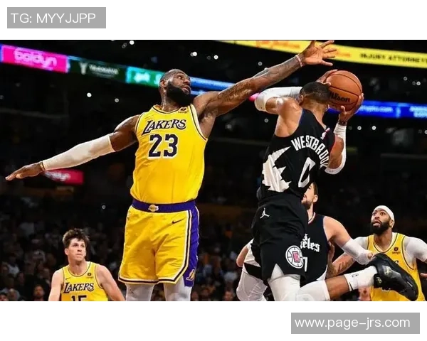 2020年10月7日湖人与热火精彩对决回顾全场比赛亮点与精彩瞬间分析